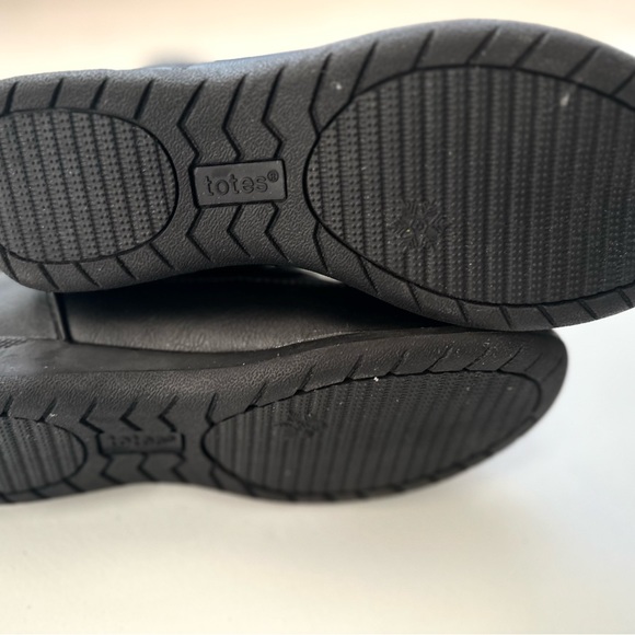 TOTES WOMEN SNOW BOOTS SIZE 7M - Picture 3 of 3